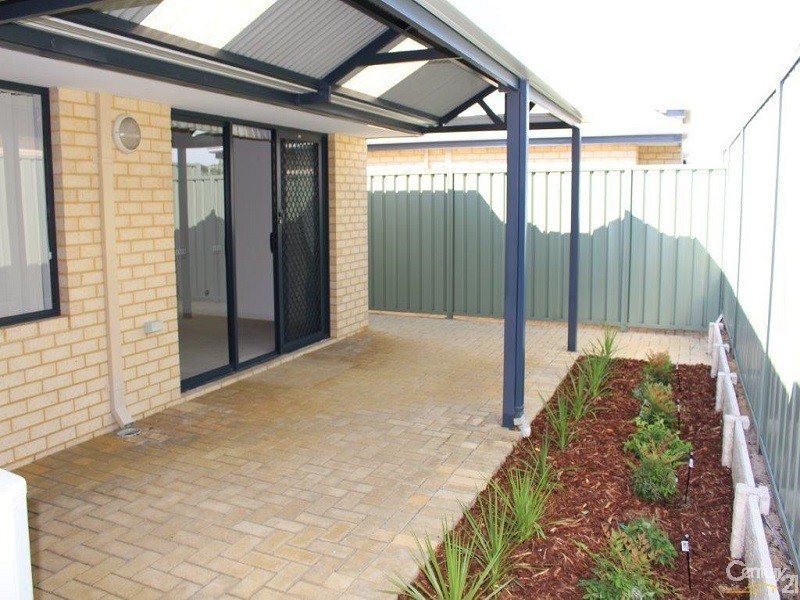 Villa 10 Olivenza Crescent, Bethanie Waters, Port Kennedy WA 6172