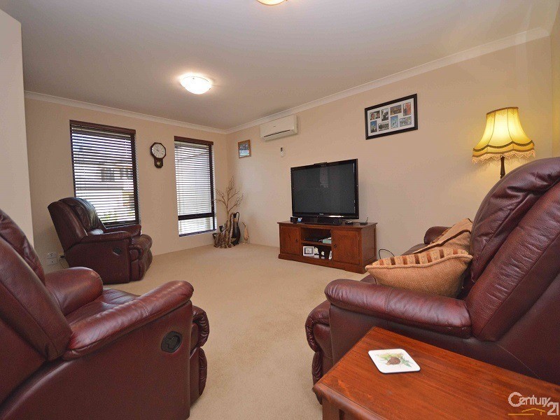 31 St Cloud Way, Port Kennedy WA 6172