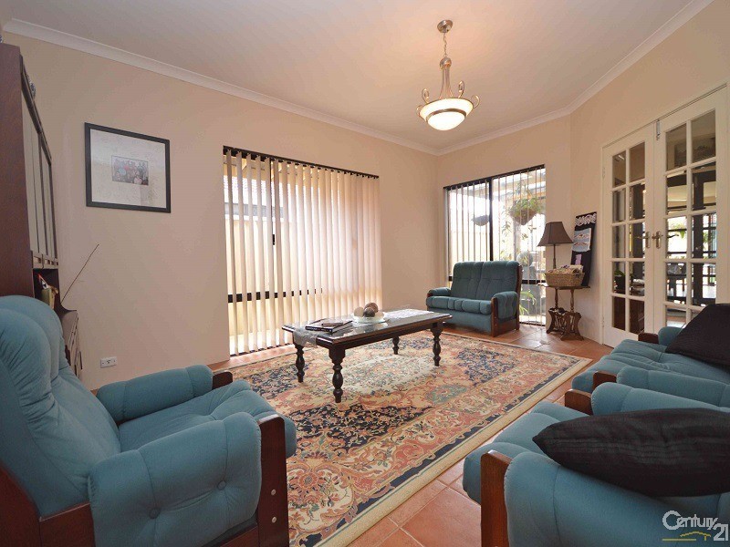 31 St Cloud Way, Port Kennedy WA 6172
