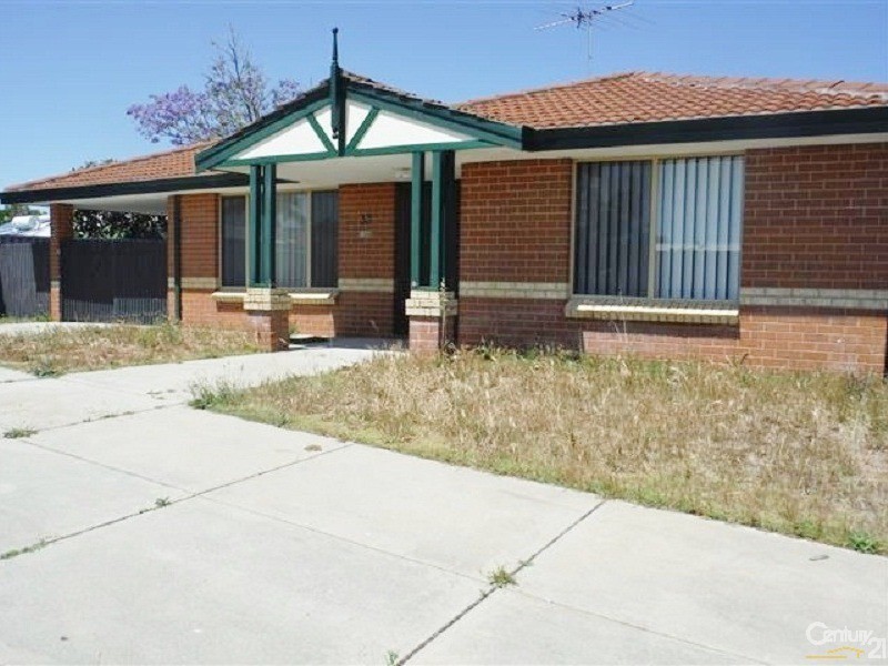 33 Charnley Gardens, Waikiki WA 6169