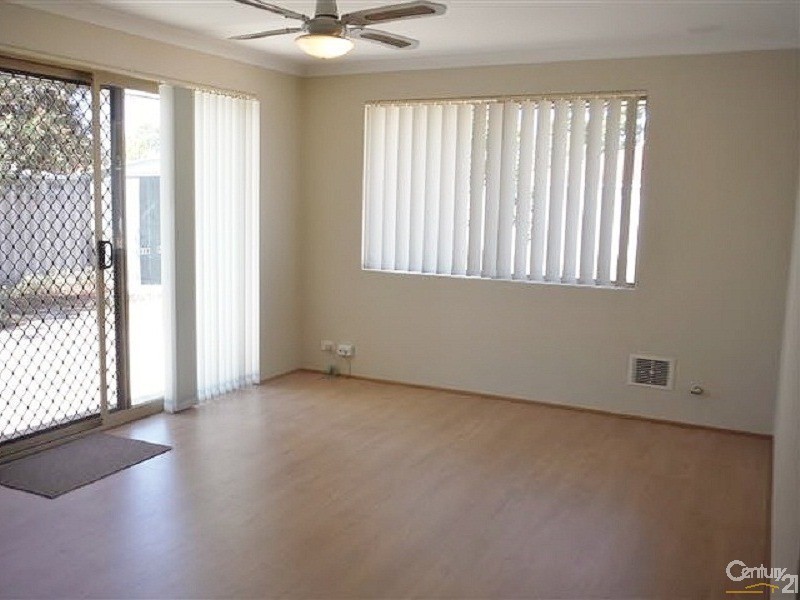 33 Charnley Gardens, Waikiki WA 6169