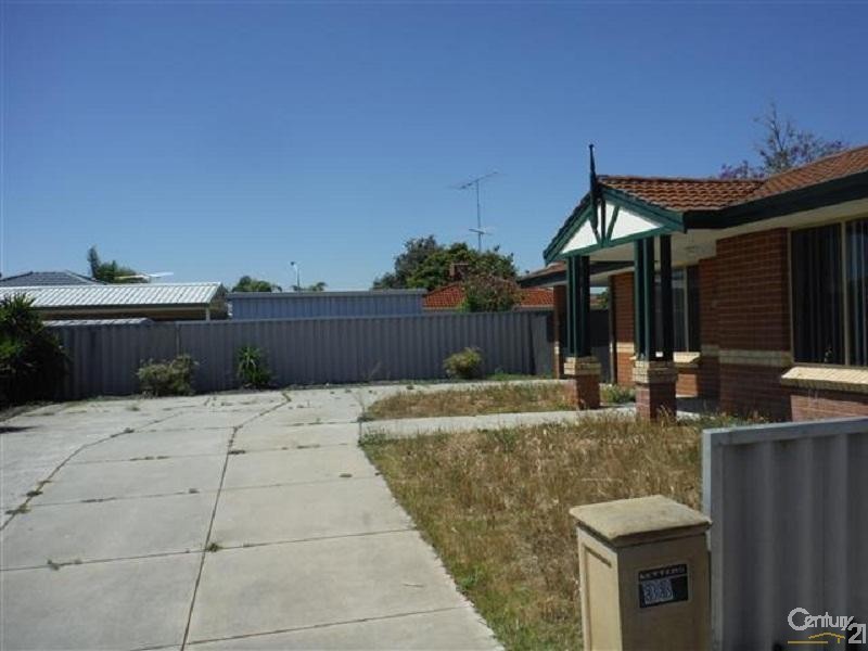 33 Charnley Gardens, Waikiki WA 6169