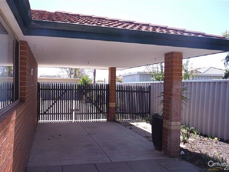 33 Charnley Gardens, Waikiki WA 6169