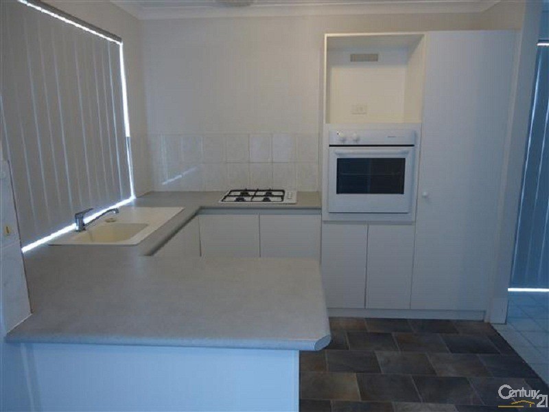 8/4  Marlo Place, Waikiki WA 6169