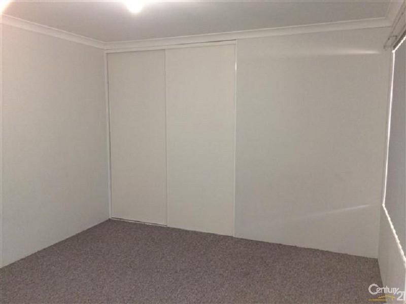 8/4  Marlo Place, Waikiki WA 6169