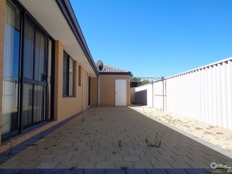 11 Oleander Avenue, Shoalwater WA 6169