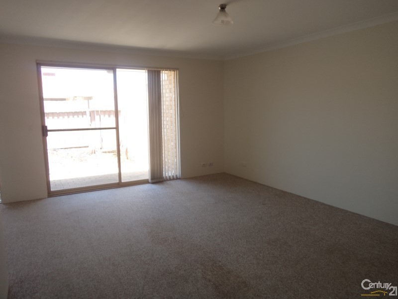 17/6 Hawkins Street, Rockingham WA 6168