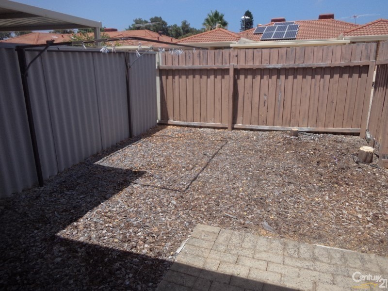 17/6 Hawkins Street, Rockingham WA 6168