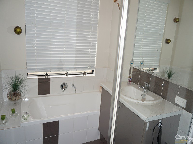 16 Atlin Lane, Secret Harbour WA 6173