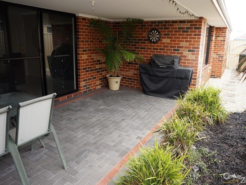 16 Atlin Lane, Secret Harbour WA 6173