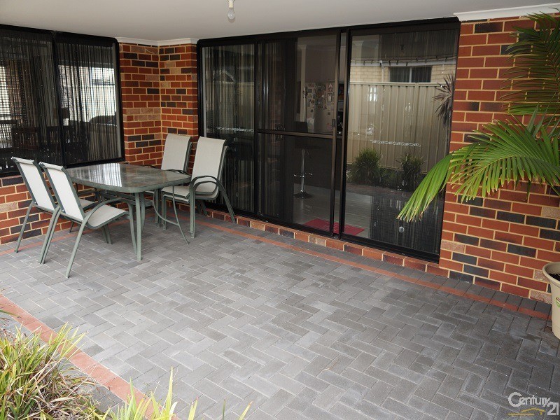 16 Atlin Lane, Secret Harbour WA 6173