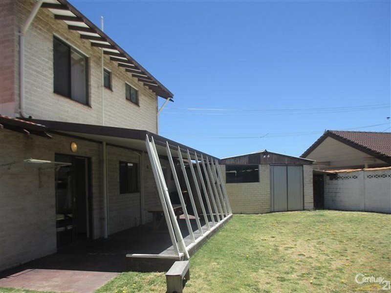 1 Waikiki Road, Safety Bay WA 6169