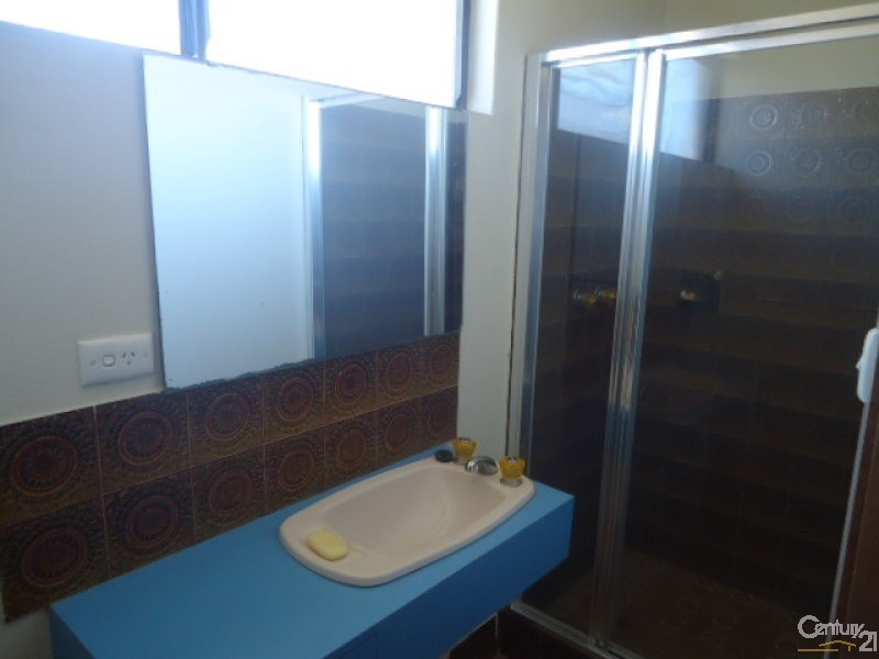 1 Waikiki Road, Safety Bay WA 6169