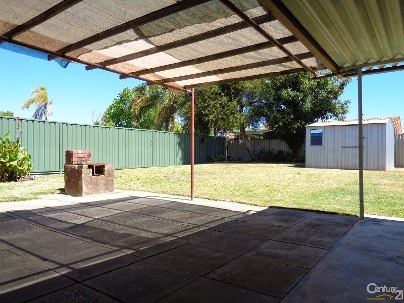 9 Waterton Way, Cooloongup WA 6168