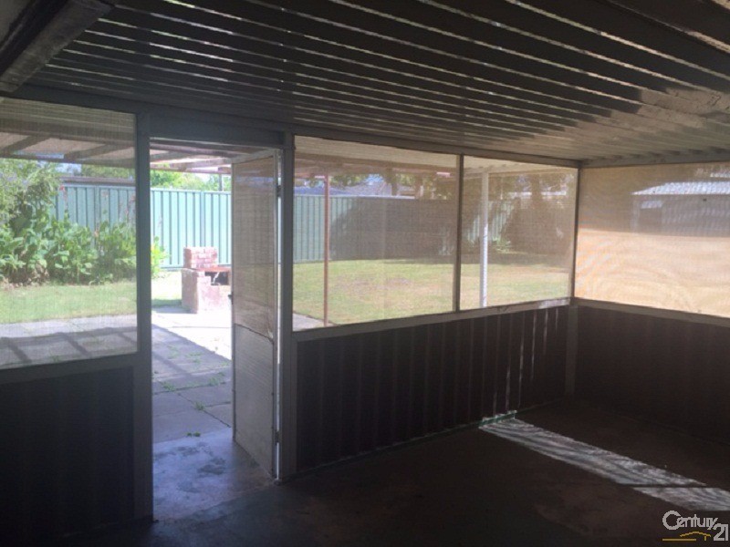 9 Waterton Way, Cooloongup WA 6168