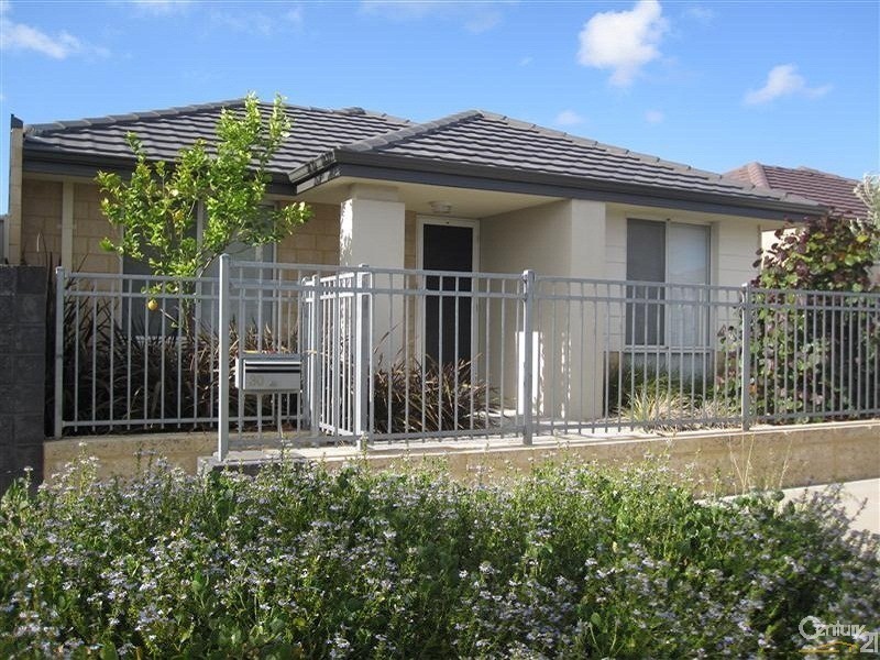 30 Kalli Street, Golden Bay WA 6174