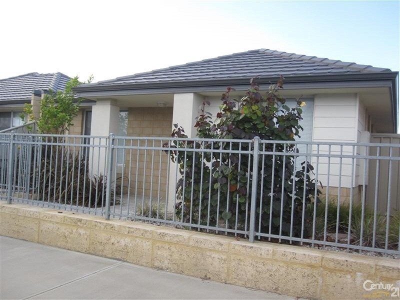 30 Kalli Street, Golden Bay WA 6174