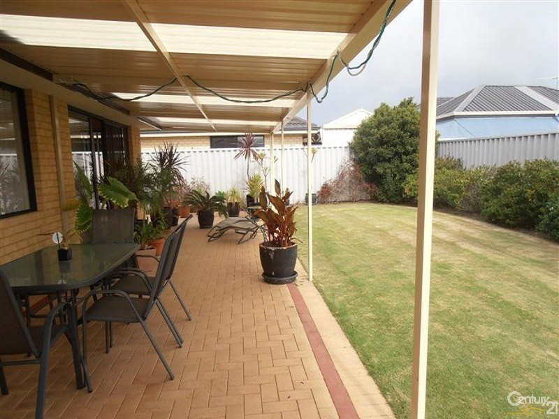 102 Hawker Street, Shoalwater WA 6169