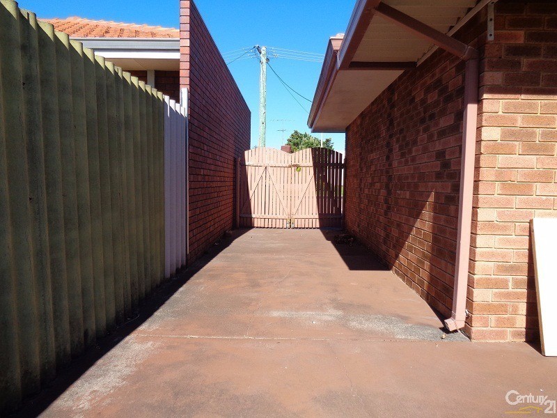 8 Crawford Court, Safety Bay WA 6169