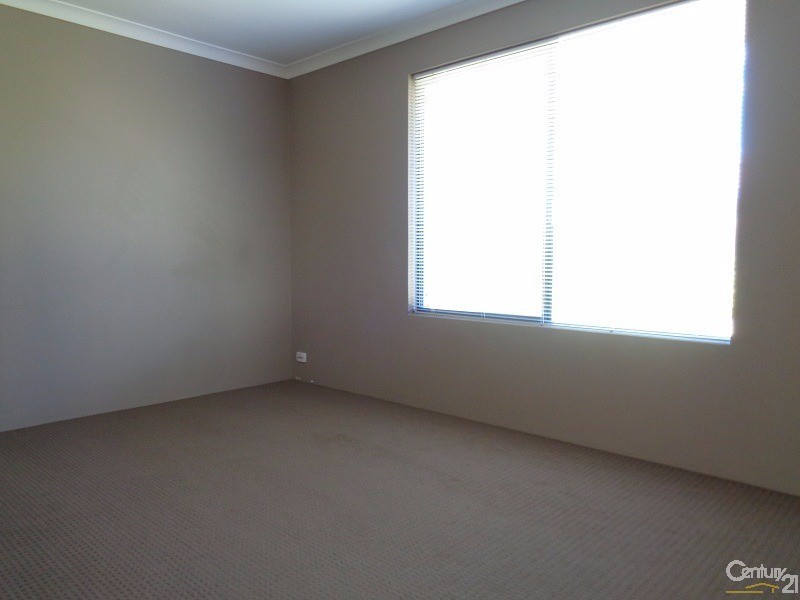 37 Sapphire Chase, Wellard WA 6170