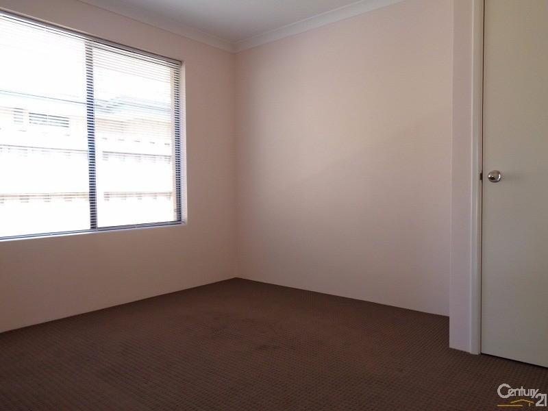 37 Sapphire Chase, Wellard WA 6170