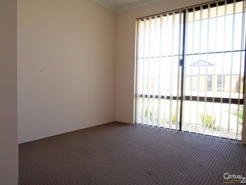 37 Sapphire Chase, Wellard WA 6170