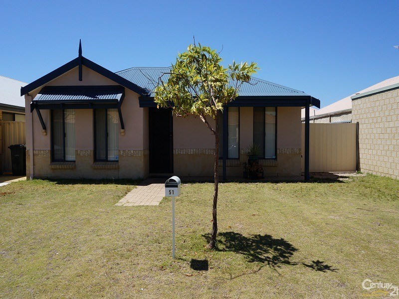 51 Zaragoza Drive, Port Kennedy WA 6172