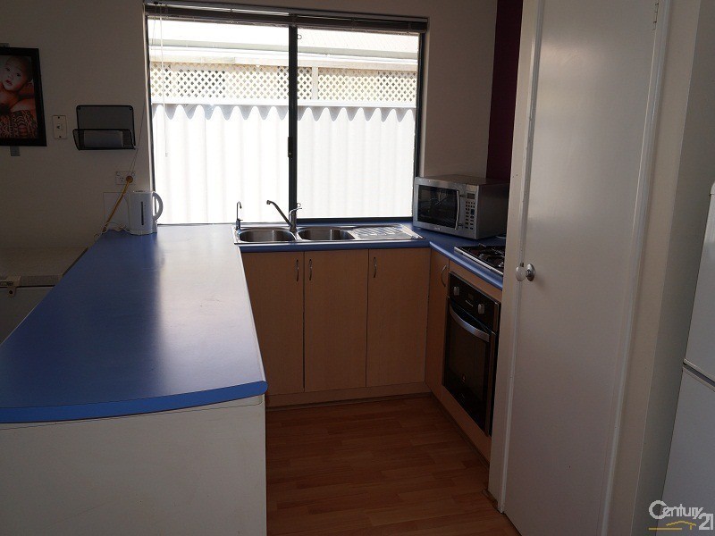 51 Zaragoza Drive, Port Kennedy WA 6172