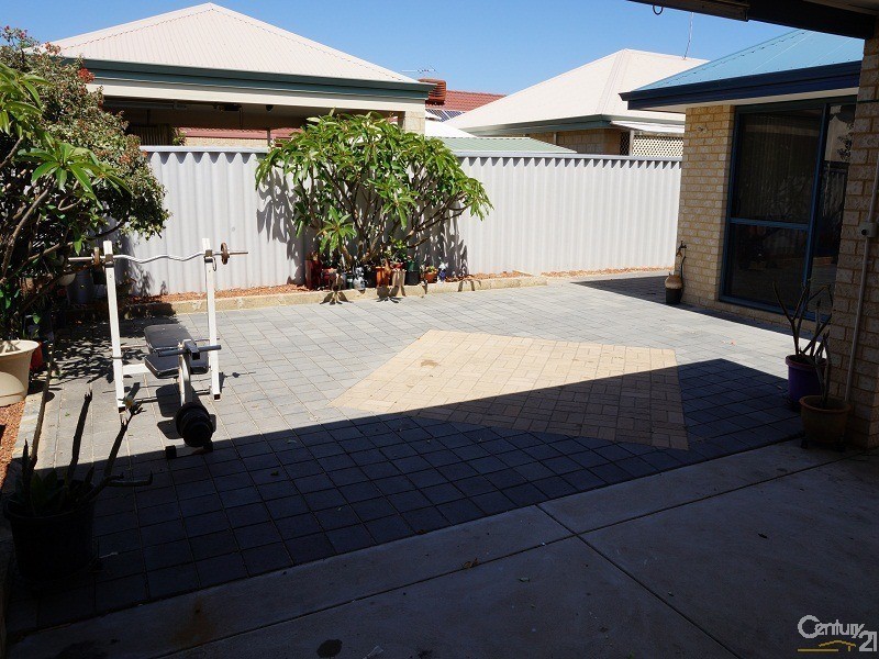 51 Zaragoza Drive, Port Kennedy WA 6172