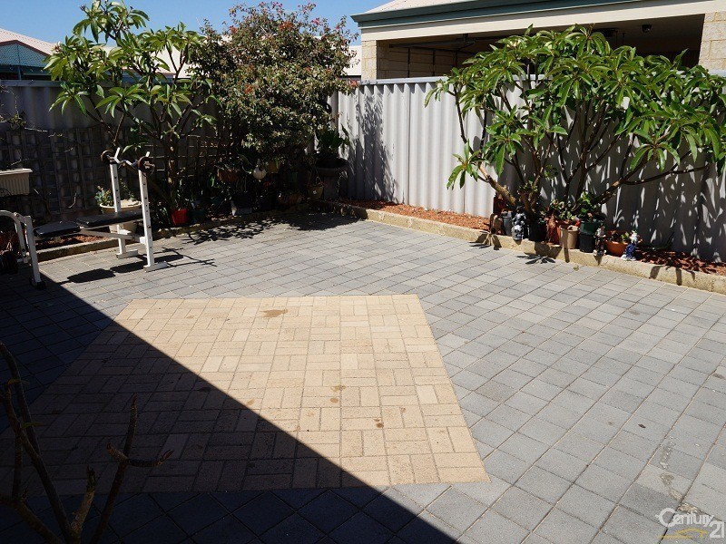 51 Zaragoza Drive, Port Kennedy WA 6172