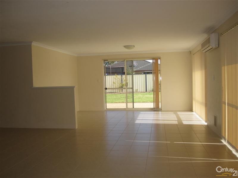 4 Sorrento Turn, Secret Harbour WA 6173