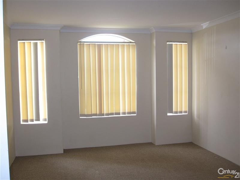 4 Sorrento Turn, Secret Harbour WA 6173