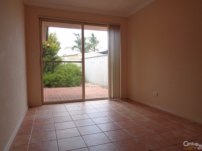 6/51 Laguardia Loop, Port Kennedy WA 6172