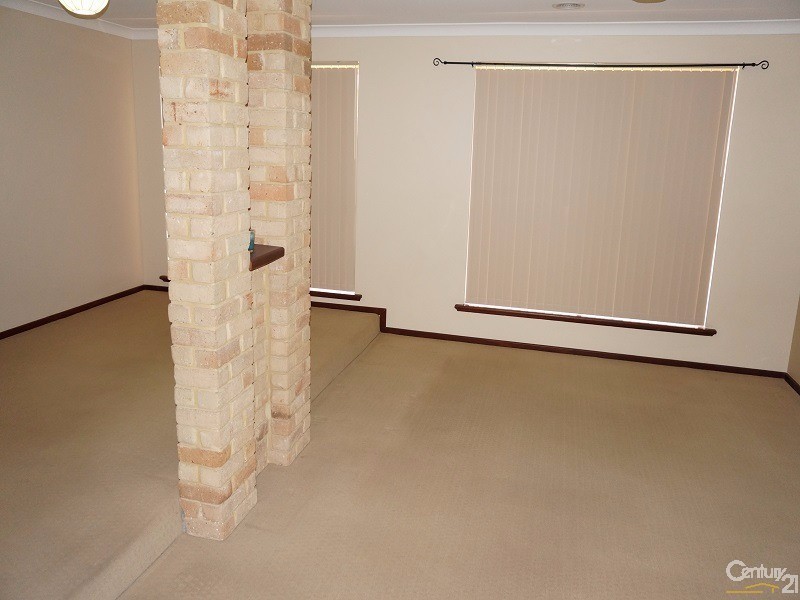 61 Waikiki Road, Safety Bay WA 6169