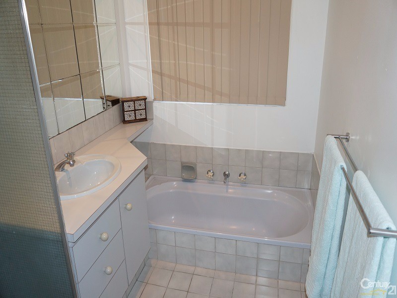 61 Waikiki Road, Safety Bay WA 6169