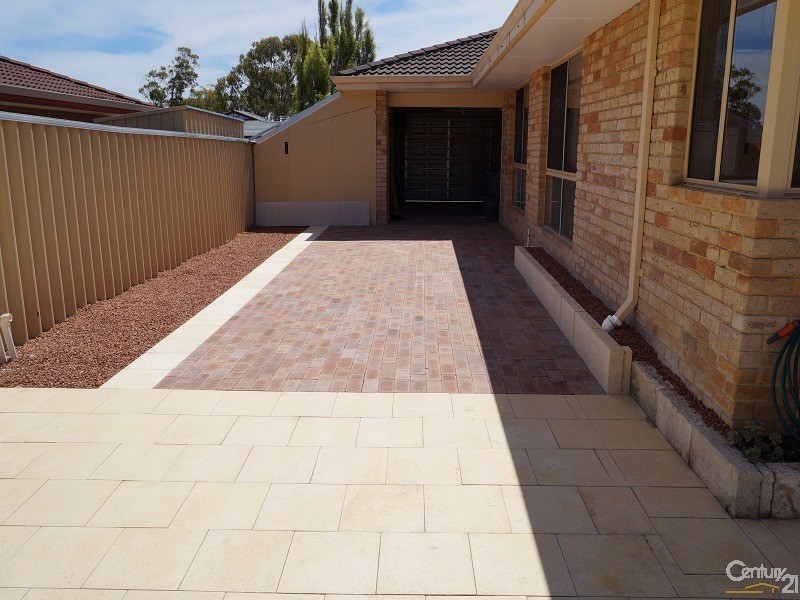 61 Waikiki Road, Safety Bay WA 6169