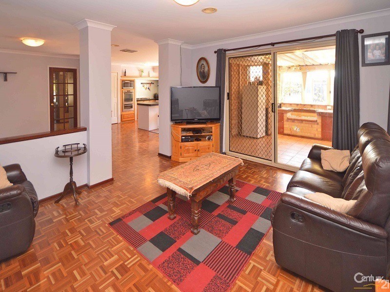 16 Amber Court, Warnbro WA 6169