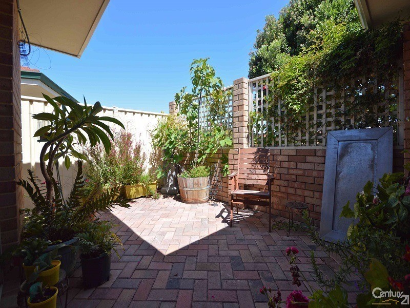 16 Amber Court, Warnbro WA 6169