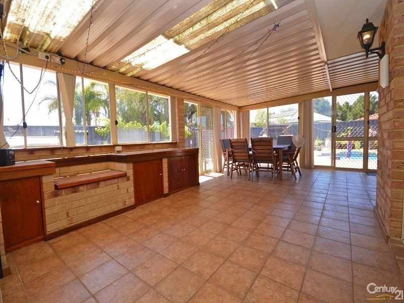 16 Amber Court, Warnbro WA 6169