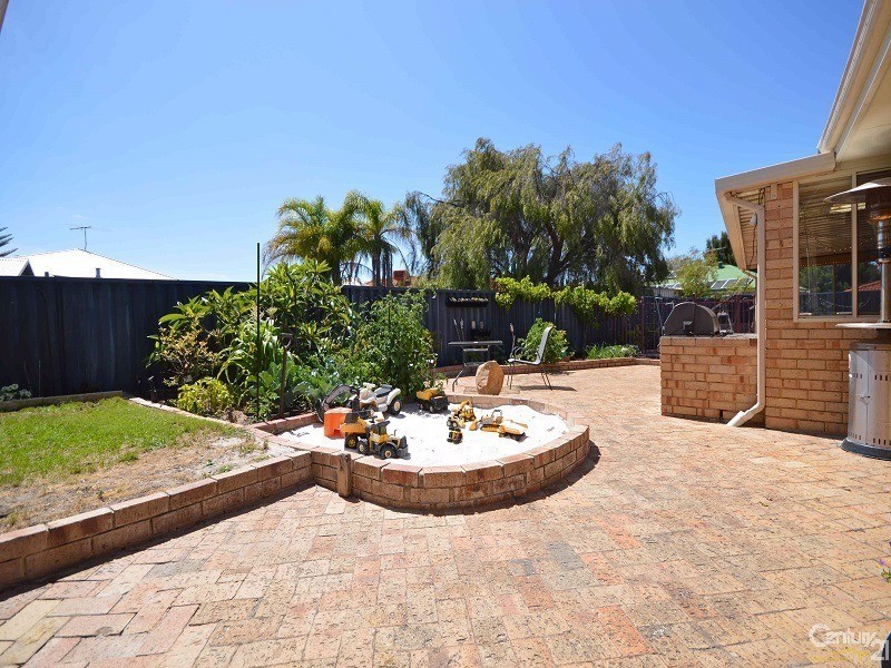 16 Amber Court, Warnbro WA 6169