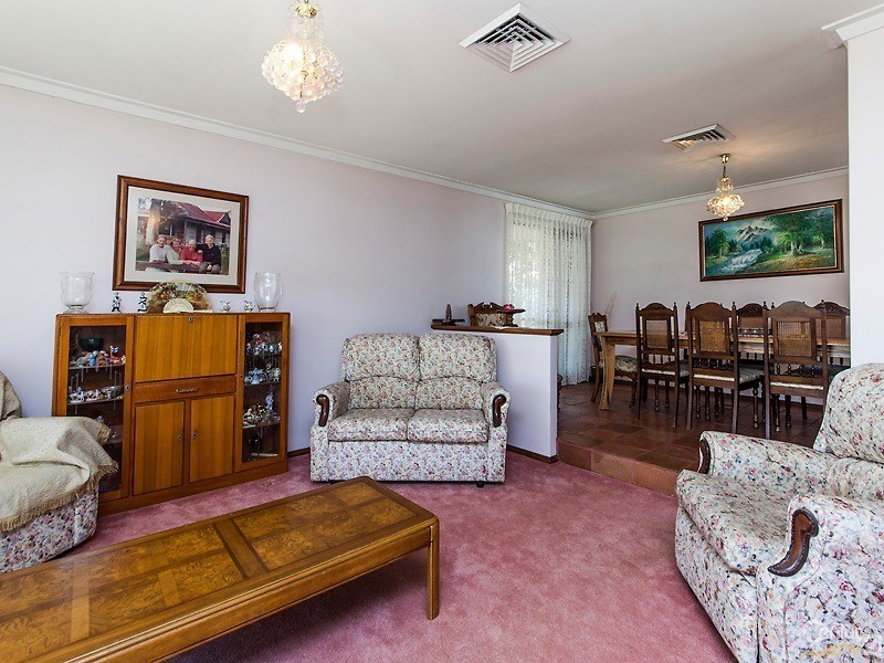 19 Hokin Street, Waikiki WA 6169