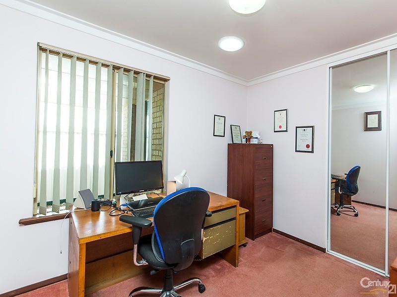 19 Hokin Street, Waikiki WA 6169