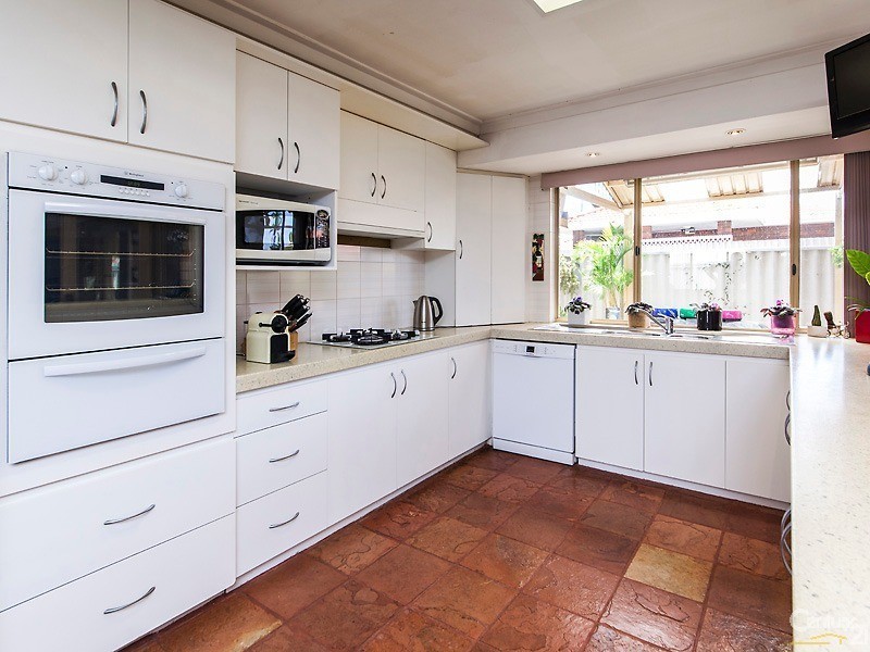 19 Hokin Street, Waikiki WA 6169