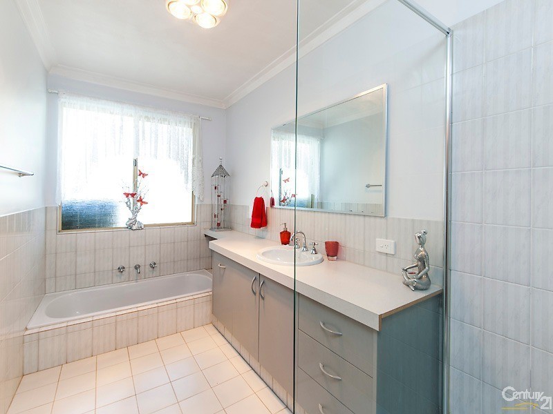 19 Hokin Street, Waikiki WA 6169