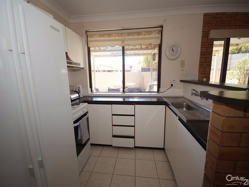 14B Toora Place, Cooloongup WA 6168