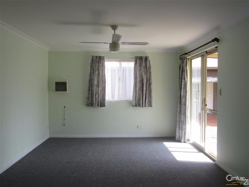 20 Cambridge Crescent, Cooloongup WA 6168