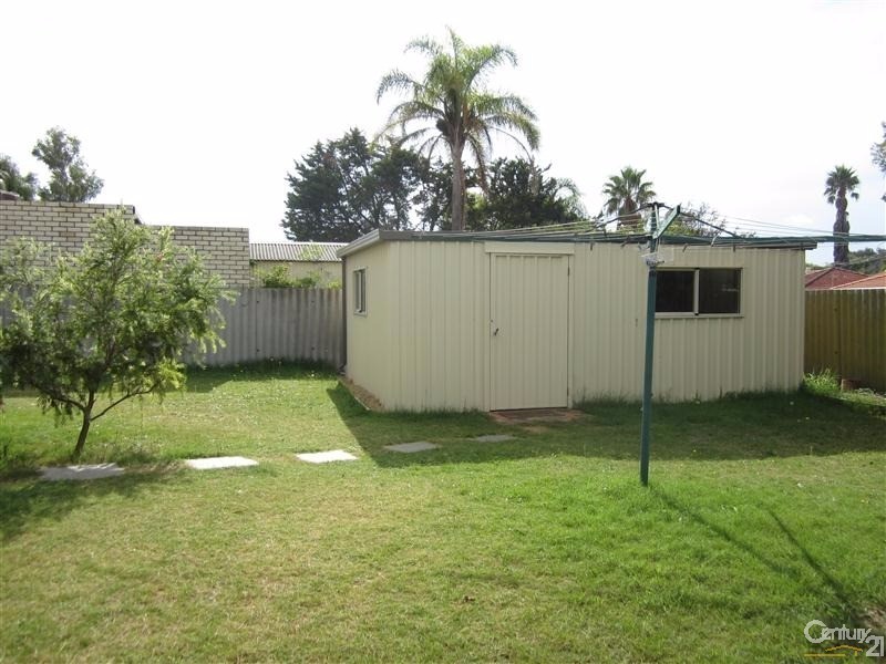 20 Cambridge Crescent, Cooloongup WA 6168