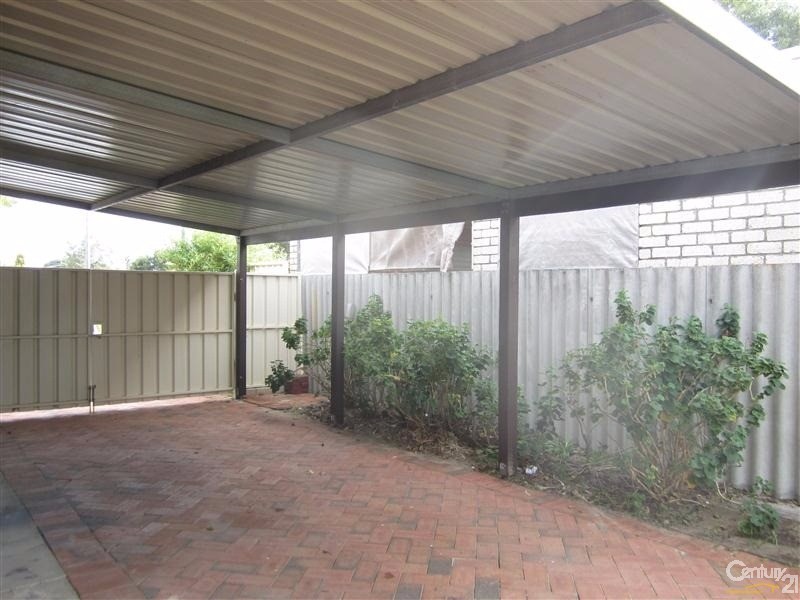 20 Cambridge Crescent, Cooloongup WA 6168