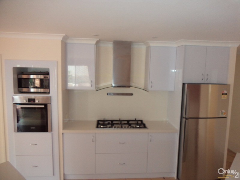 28 Galway Gardens, Warnbro WA 6169