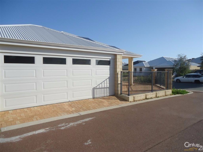 16 Johanna Way, Secret Harbour WA 6173